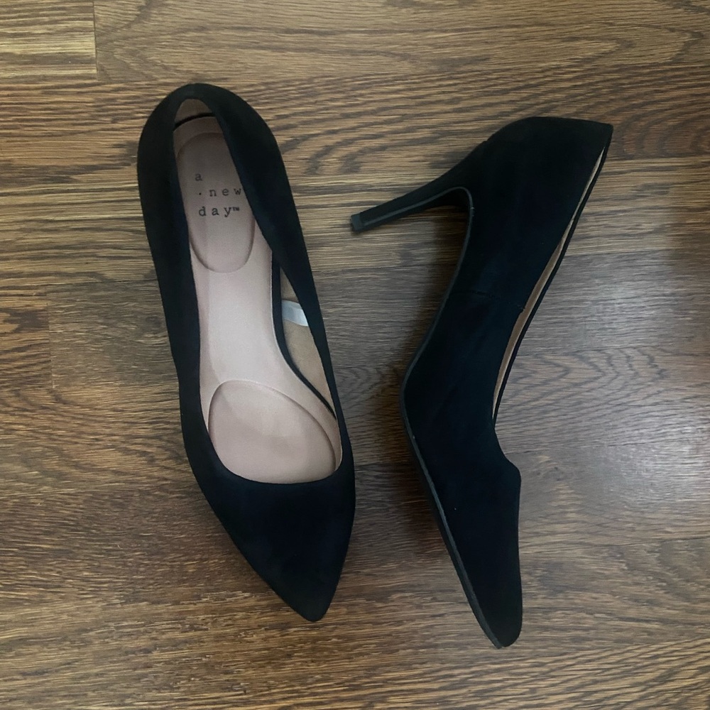 A New Day Women's Classic Black Heels - Picture 3 of 8